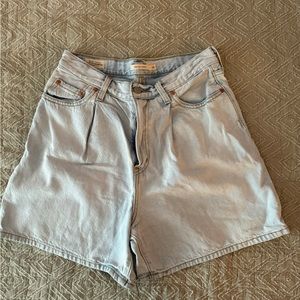 Levi’s ribcage shorts